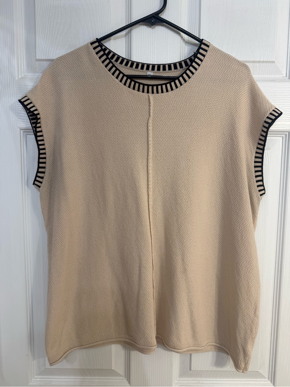 Women’s Tan and Black Cap Sleeve Sweater